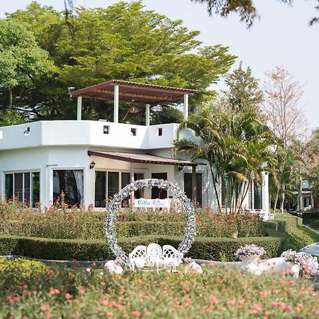 Villa Reina Resort Nong Nam Daeng 외부 사진