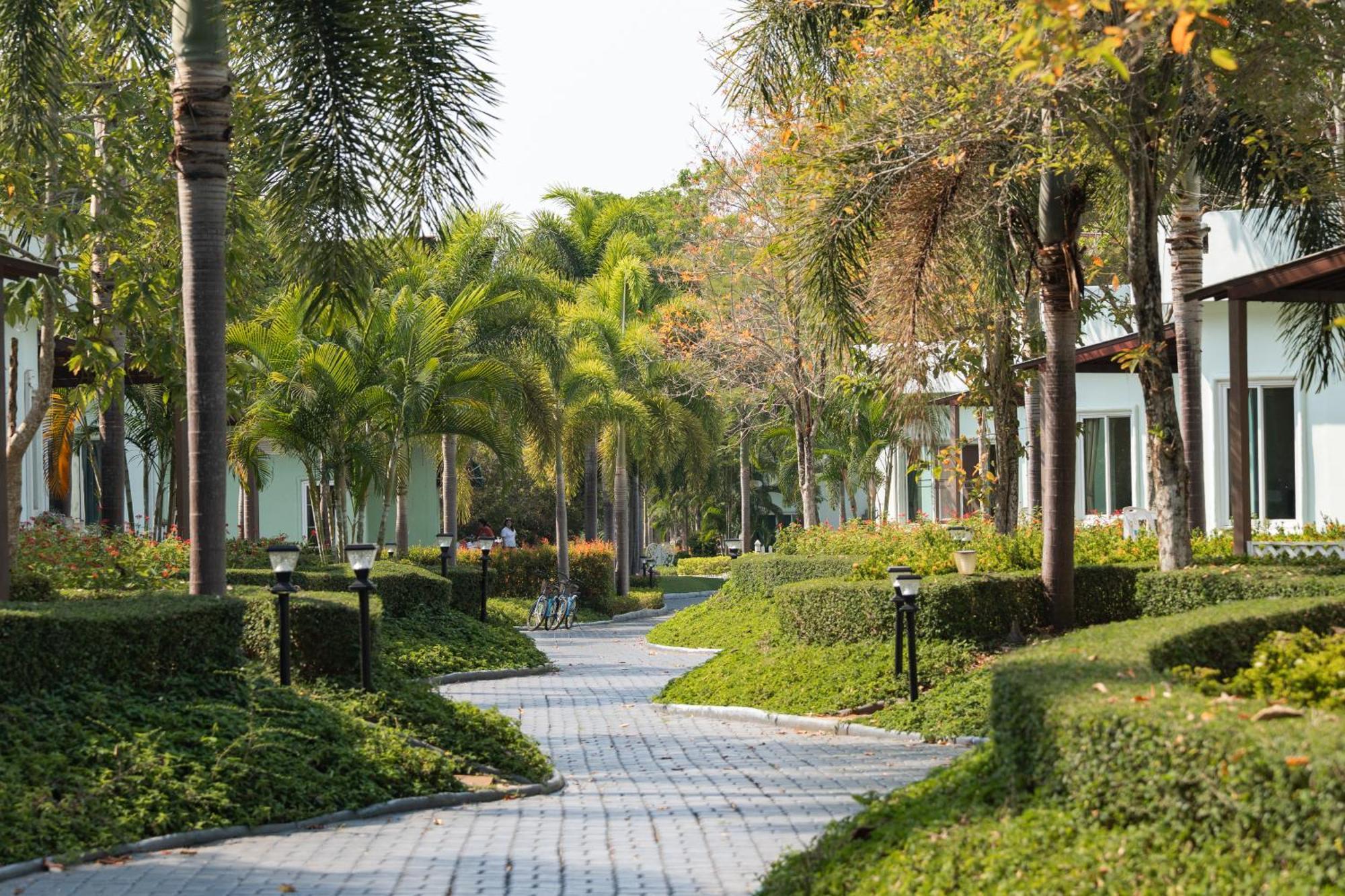Villa Reina Resort Nong Nam Daeng 외부 사진
