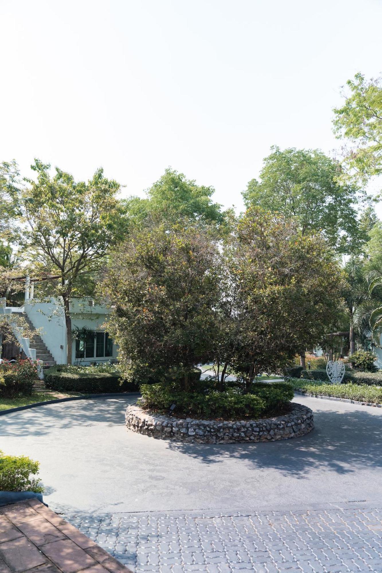 Villa Reina Resort Nong Nam Daeng 외부 사진