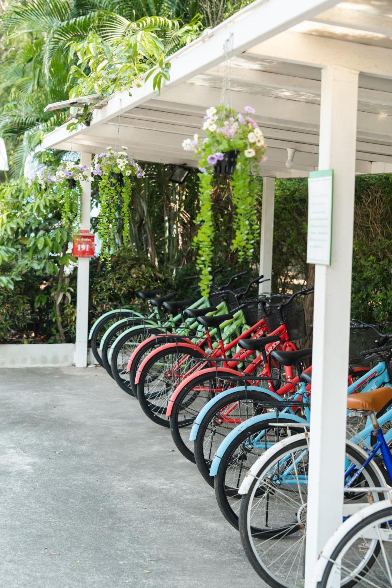 Villa Reina Resort Nong Nam Daeng 외부 사진