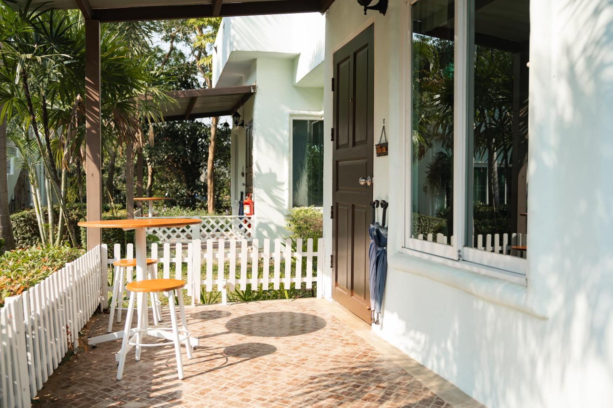 Villa Reina Resort Nong Nam Daeng 외부 사진