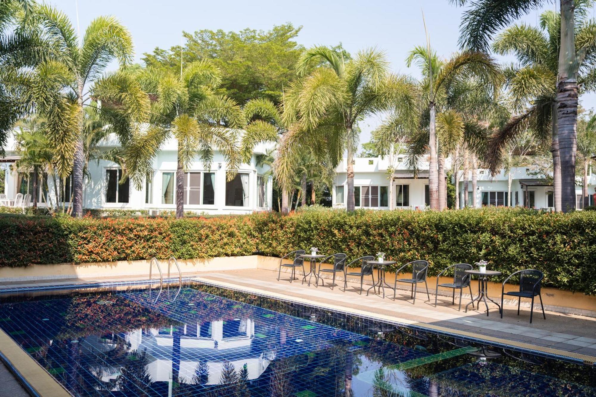 Villa Reina Resort Nong Nam Daeng 외부 사진